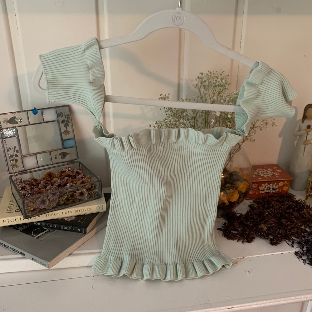 Ribbed off the shoulder shirt